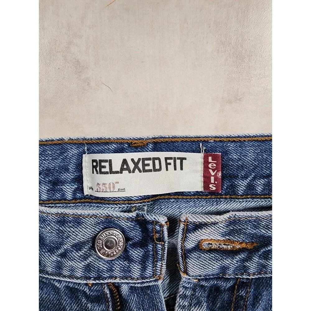 Levi's 550 Relaxed Fit Denim Jeans  Blue Mens 34 X 30. Red Tag.